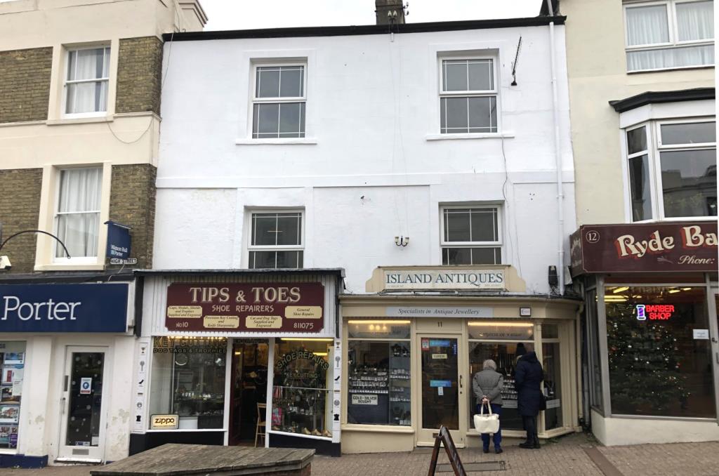 Lot: 56 - FREEHOLD MIXED INVESTMENT - Outside photo of 10-11 High Street Ryde Isle of Wight